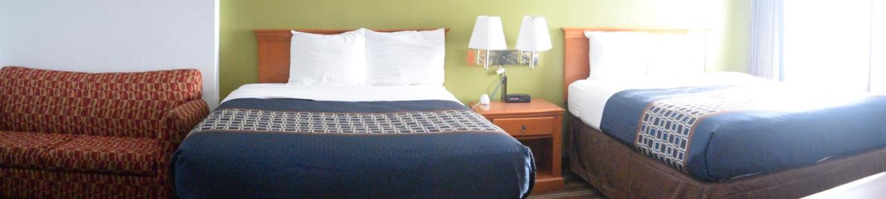 Regency Inn And Suites О-Клэр Экстерьер фото
